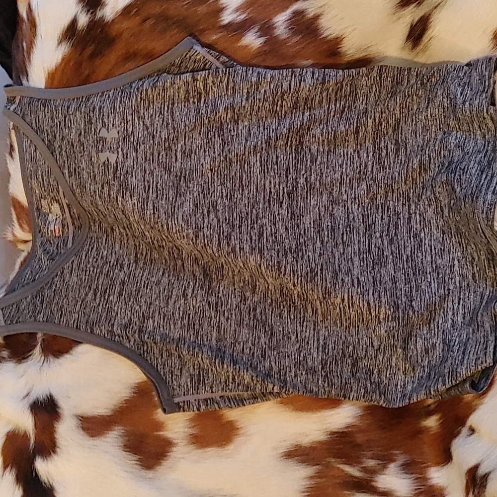 🐸Under Armour Tank Top Sz sm